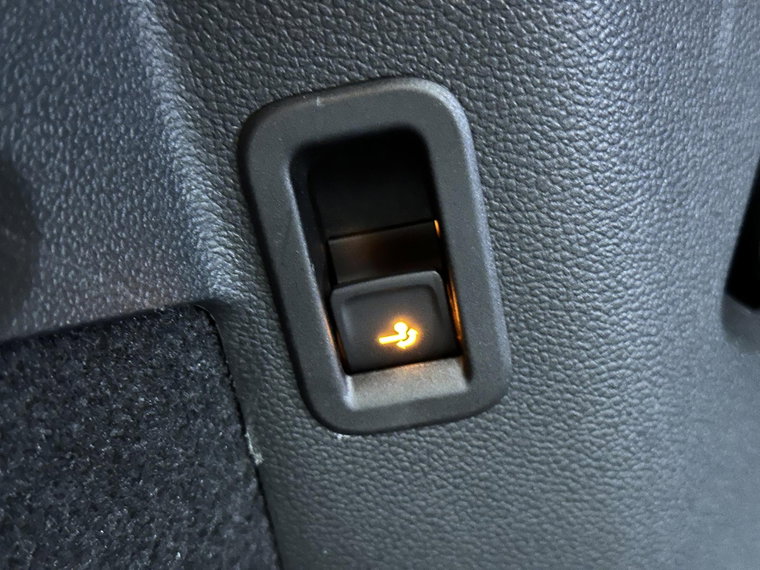 Vehicle Image 40