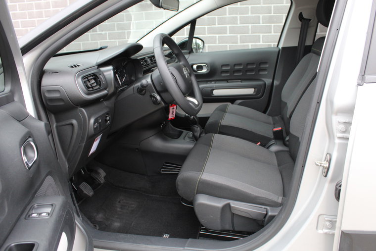 Vehicle Image 7