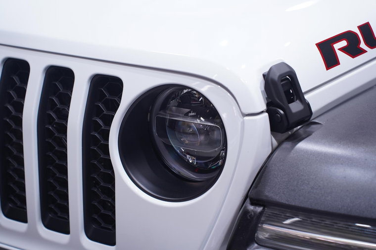Vehicle Image 6