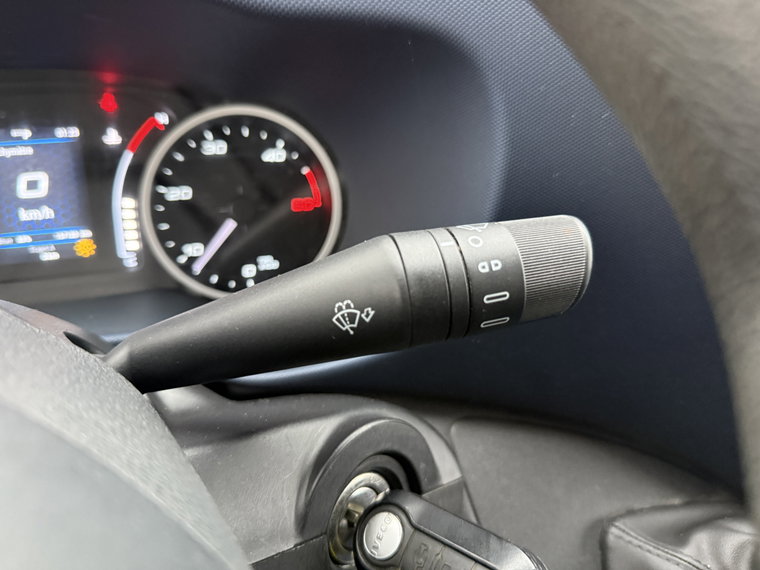 Vehicle Image 24
