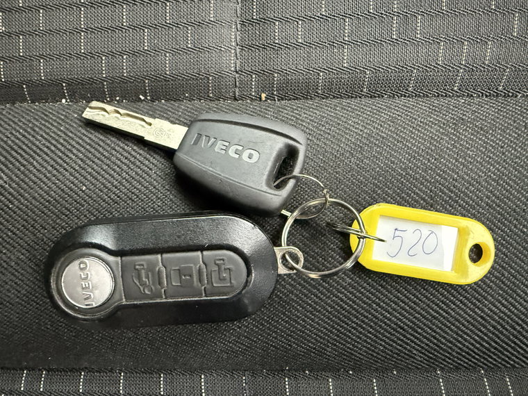 Vehicle Image 28