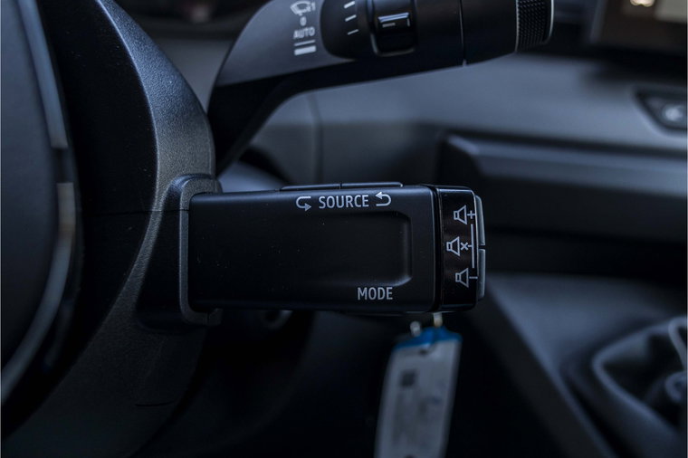 Vehicle Image 27