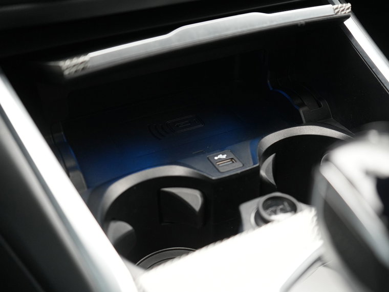 Vehicle Image 38
