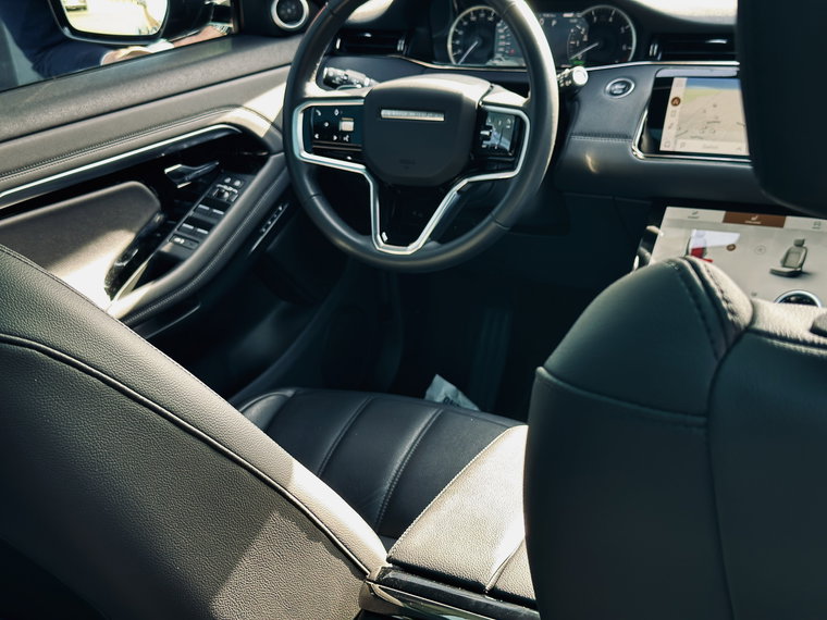 Vehicle Image 33