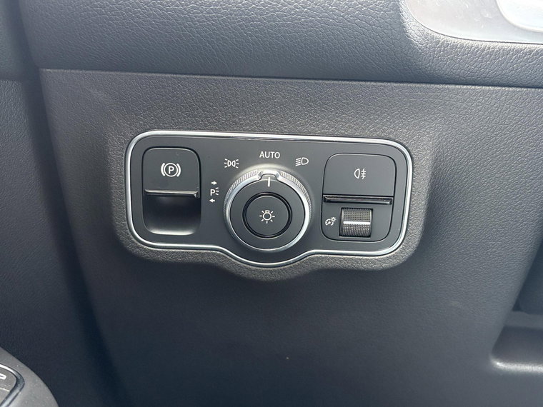 Vehicle Image 27
