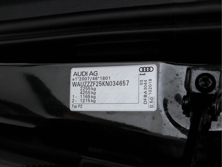 Vehicle Image 32