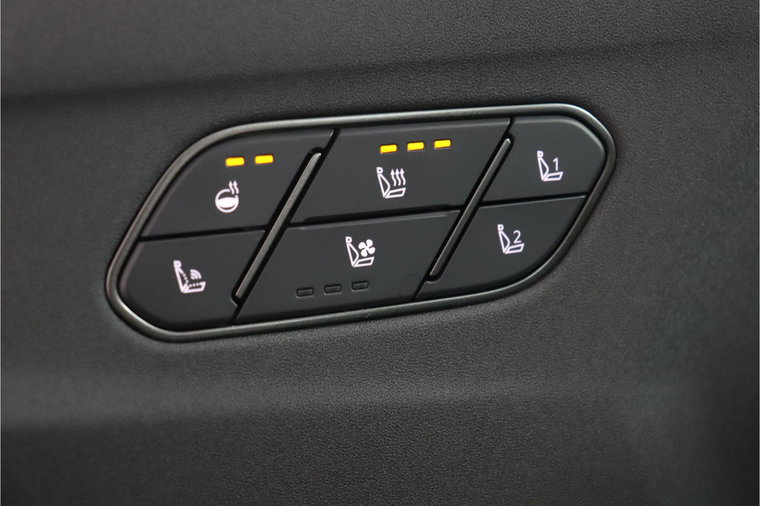 Vehicle Image 46