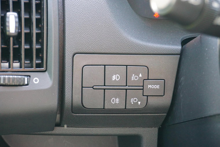 Vehicle Image 33
