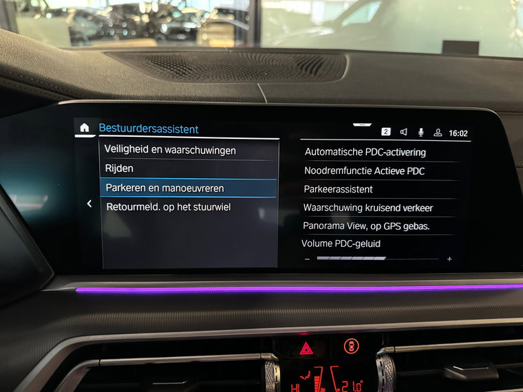 Vehicle Image 37