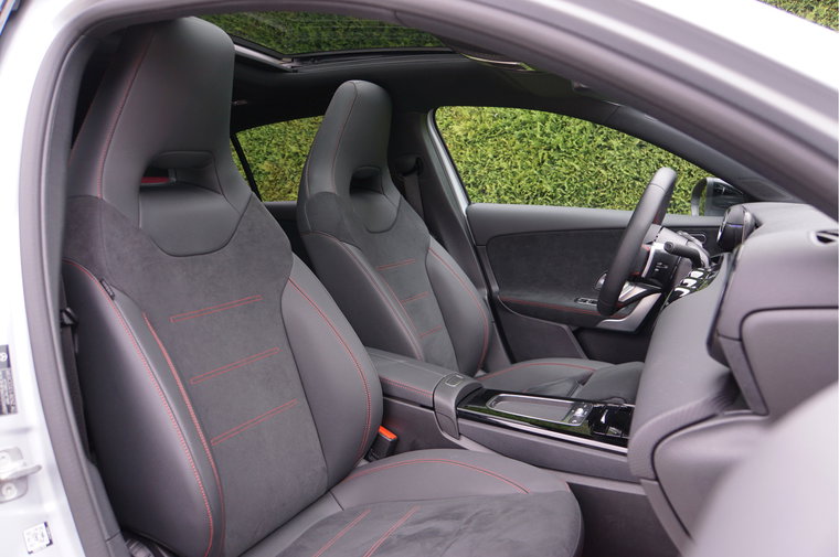 Vehicle Image 33
