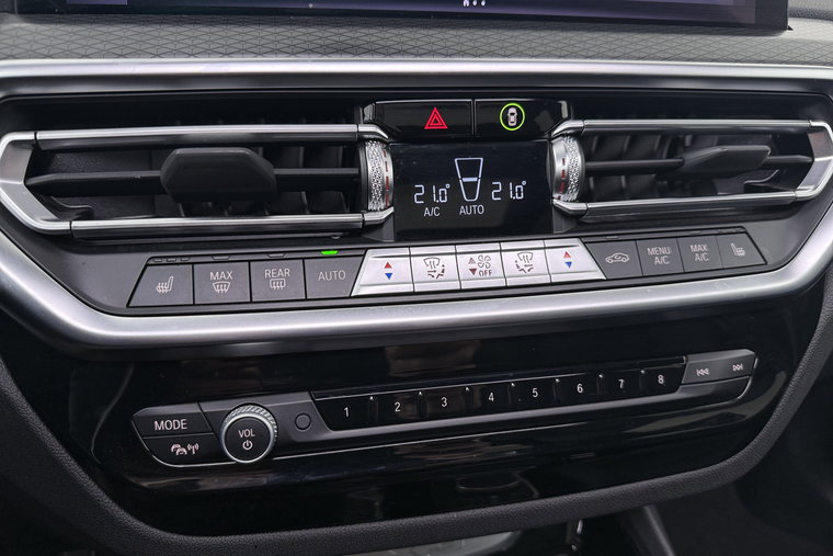 Vehicle Image 34