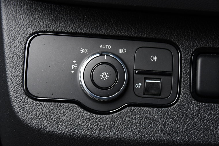 Vehicle Image 24