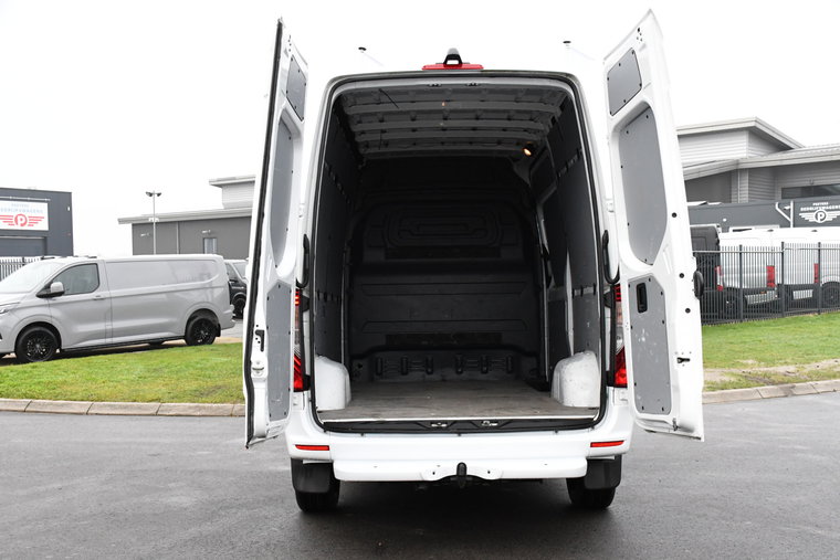 Vehicle Image 36