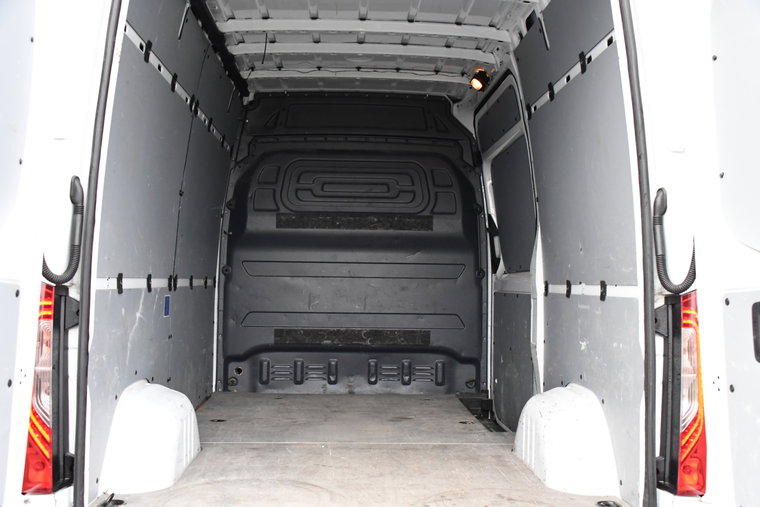 Vehicle Image 37