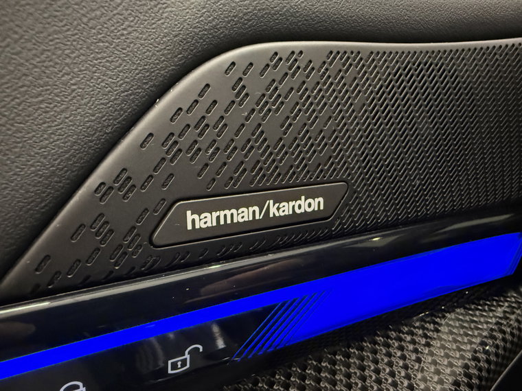 Vehicle Image 48
