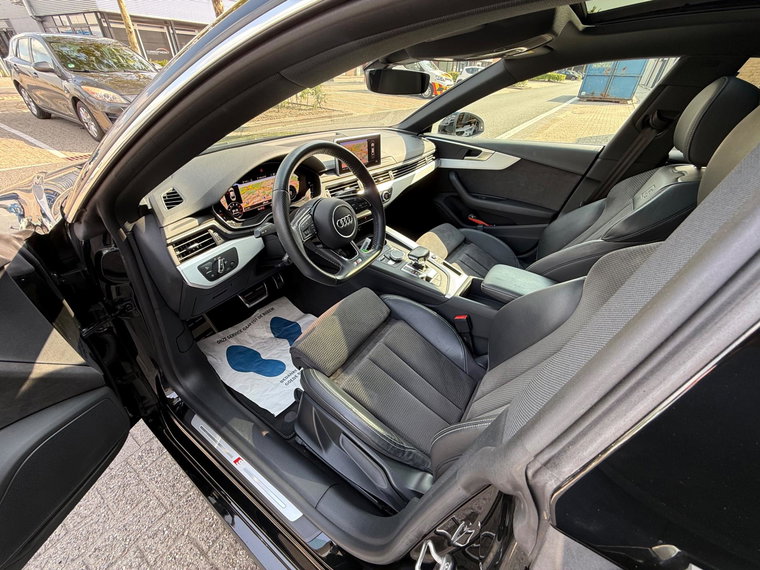 Vehicle Image 36