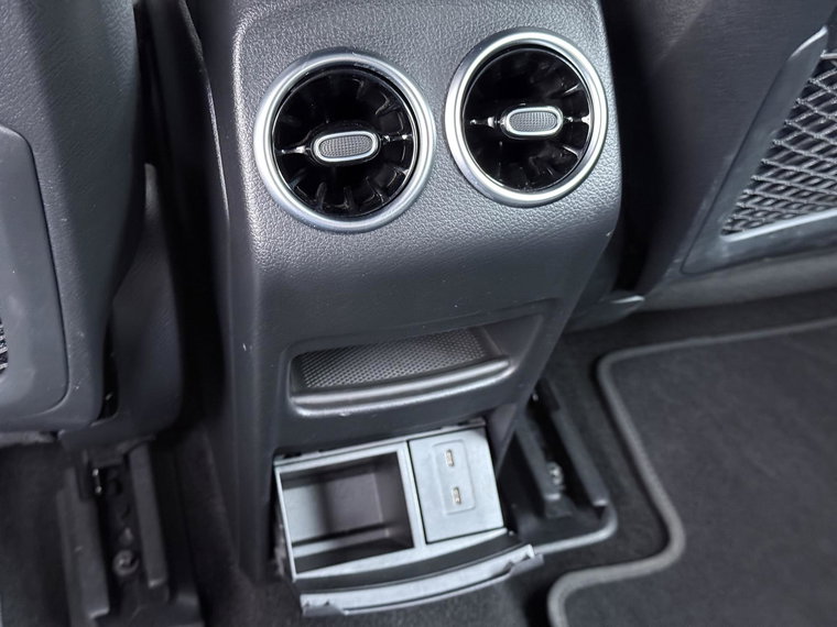 Vehicle Image 26