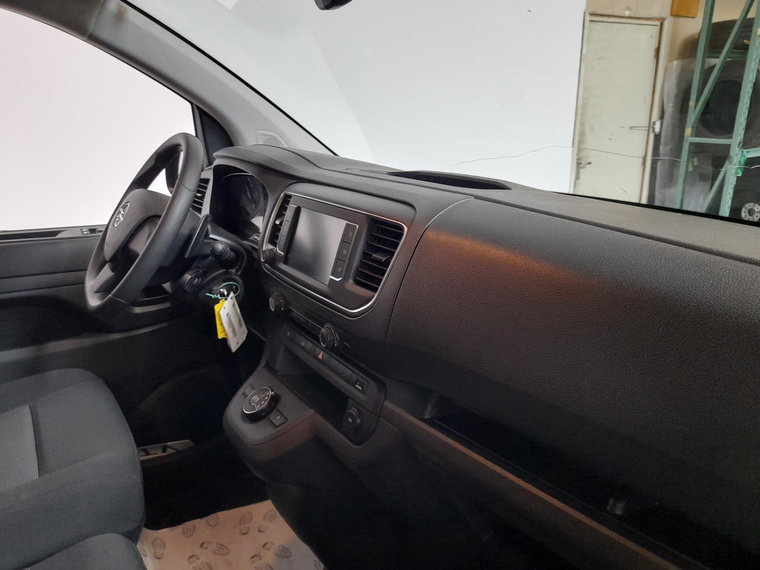 Vehicle Image 34