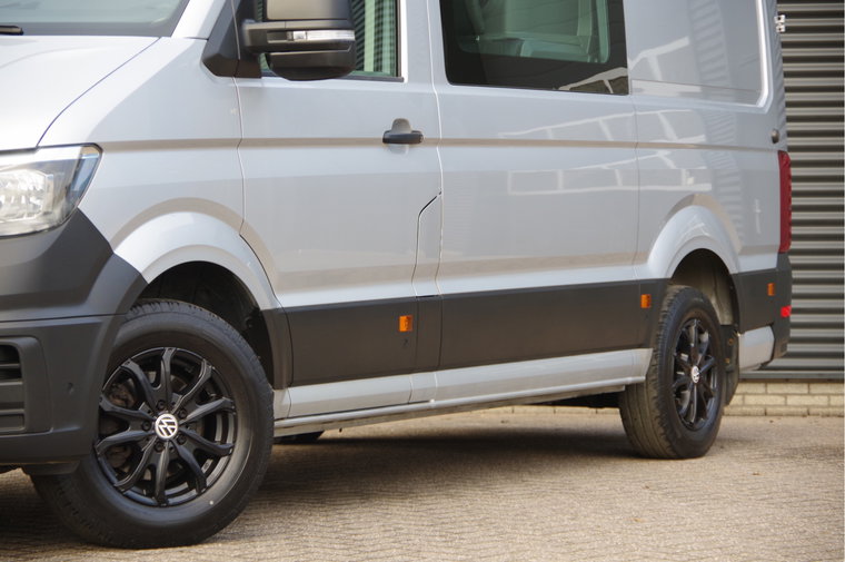 Vehicle Image 24