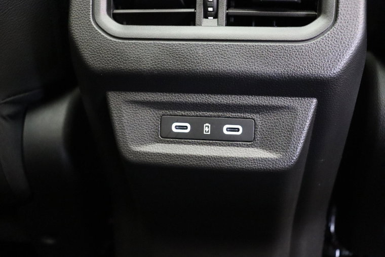 Vehicle Image 42