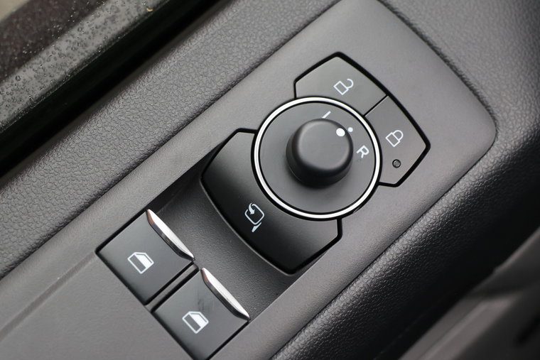 Vehicle Image 26