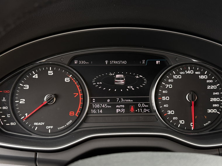 Vehicle Image 25