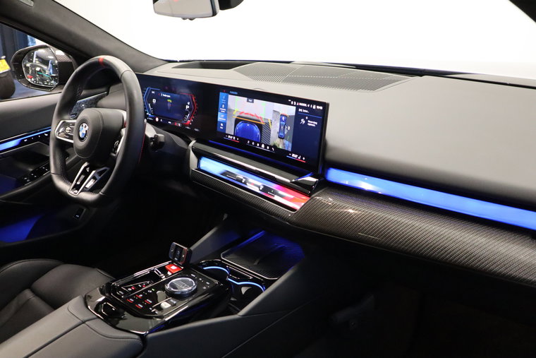 Vehicle Image 38
