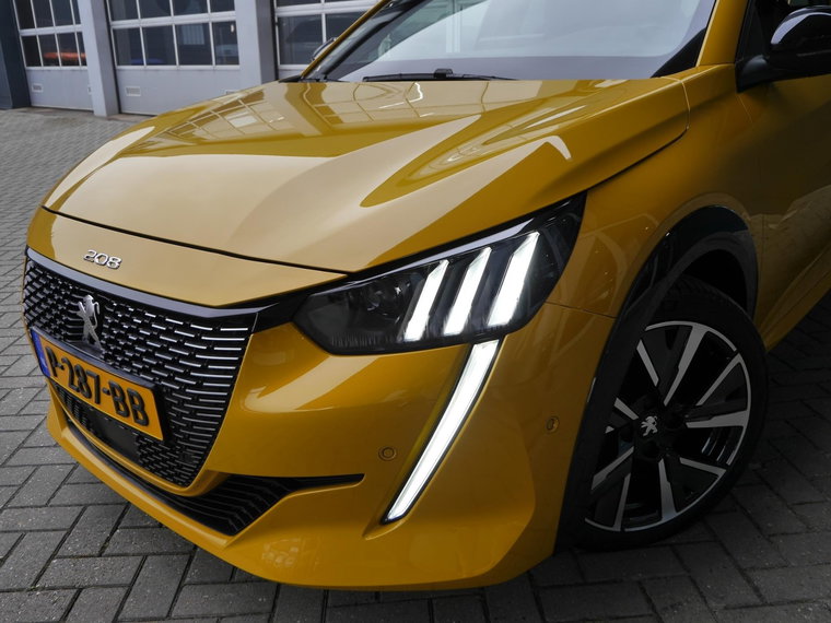 Vehicle Image 38