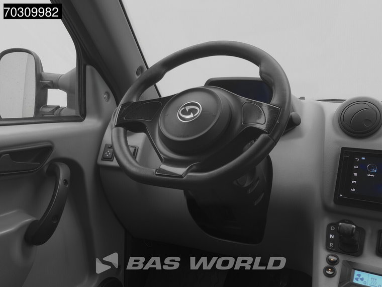 Vehicle Image 15