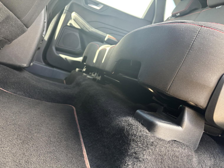 Vehicle Image 28
