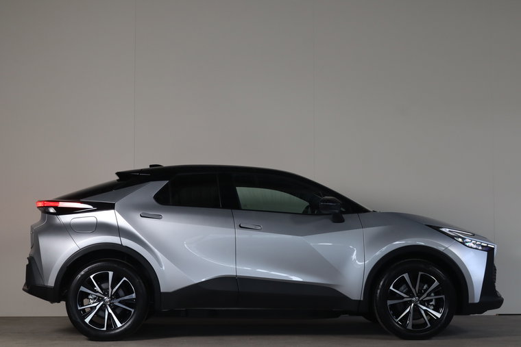 Vehicle Image 10