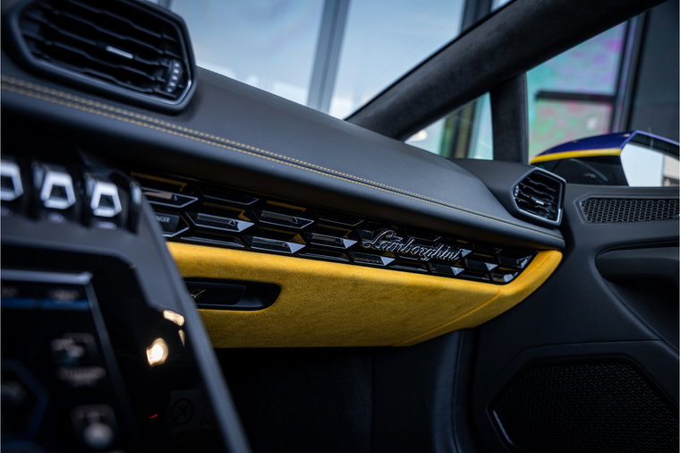 Vehicle Image 35