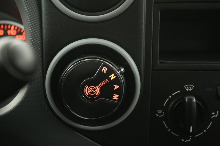 Vehicle Image 13