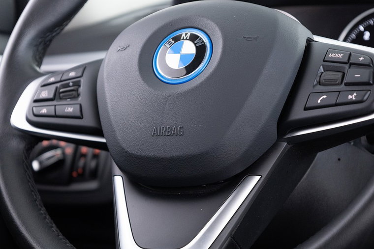 Vehicle Image 24