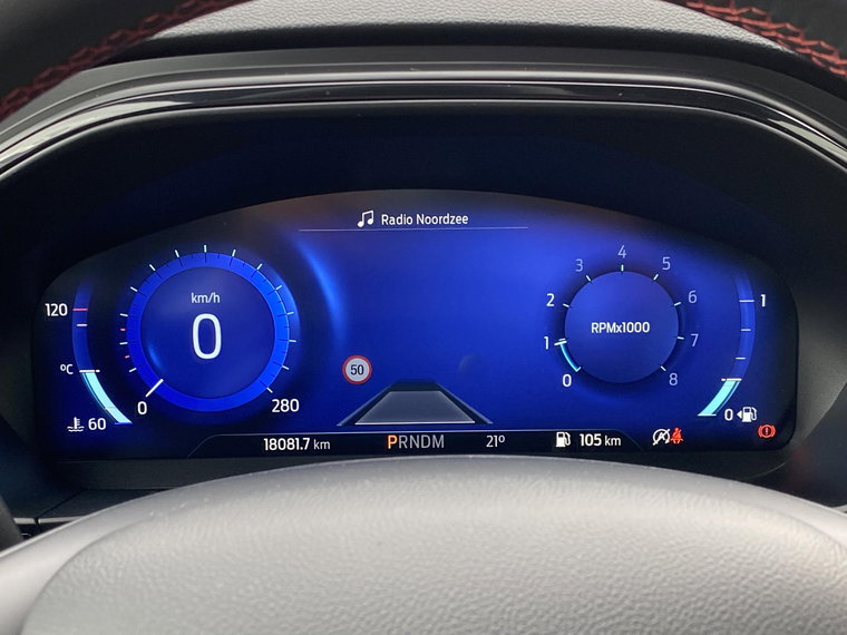 Vehicle Image 25