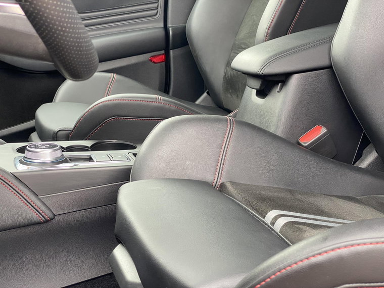 Vehicle Image 38