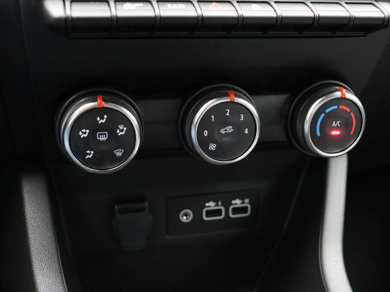 Vehicle Image 27