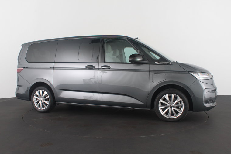 Vehicle Image 32