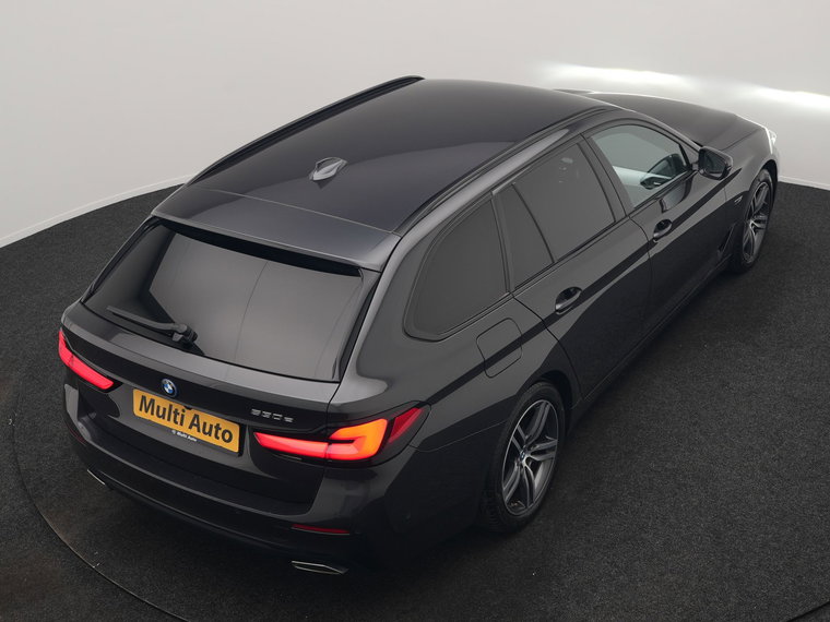 Vehicle Image 35