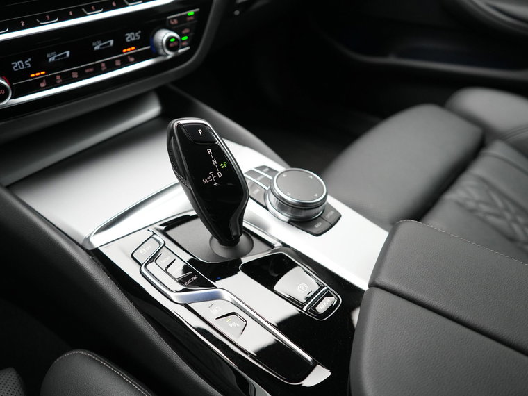 Vehicle Image 48