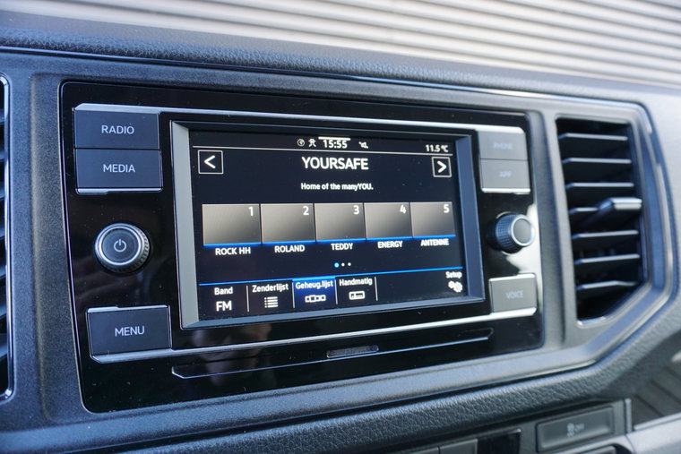 Vehicle Image 15