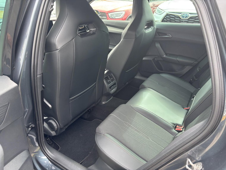 Vehicle Image 22