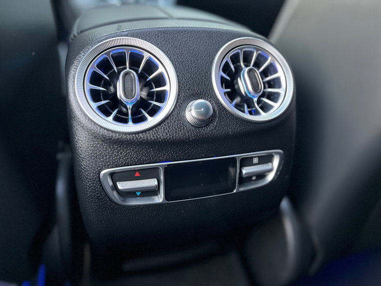 Vehicle Image 24