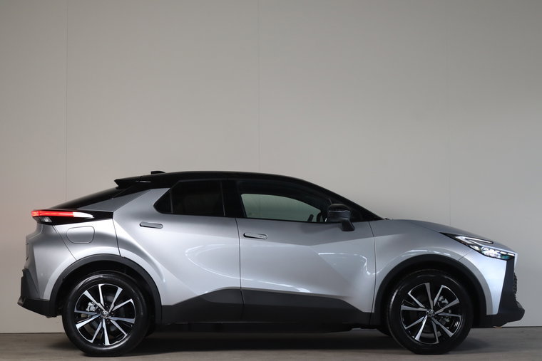 Vehicle Image 11