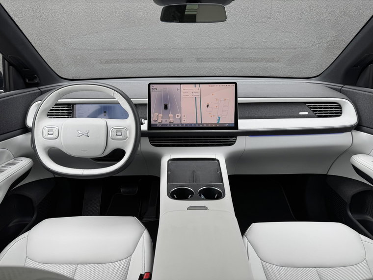 Vehicle Image 16