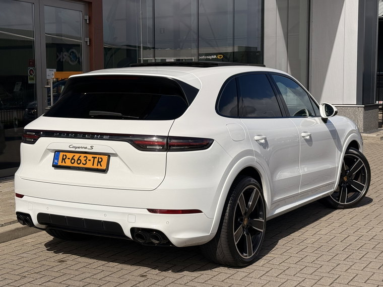 Vehicle Image 18