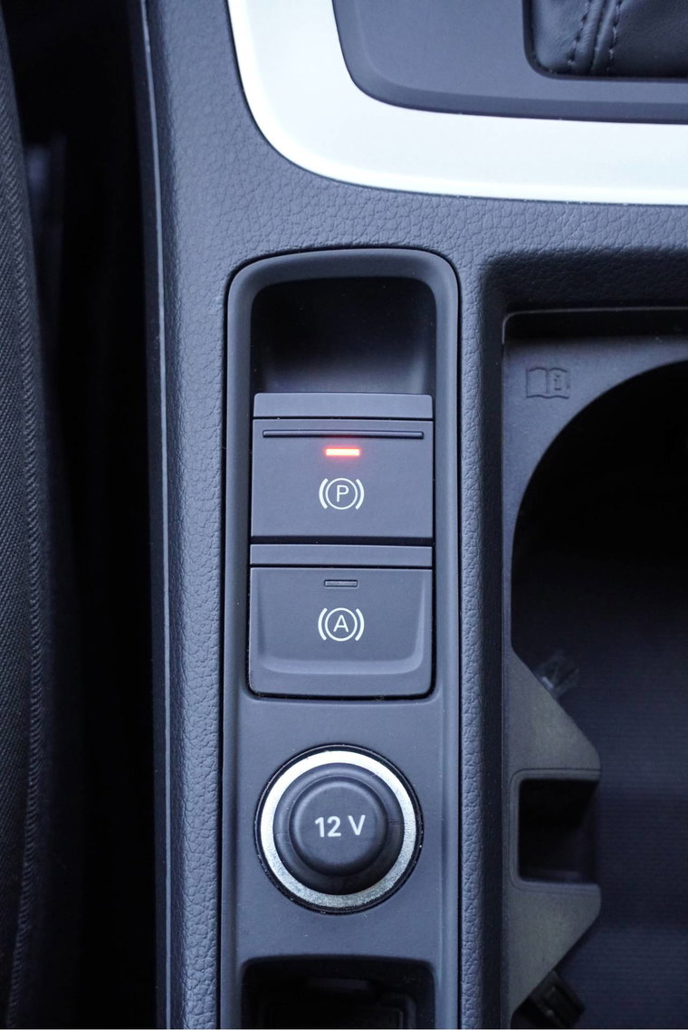 Vehicle Image 38