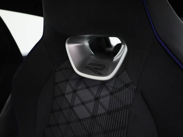 Vehicle Image 40