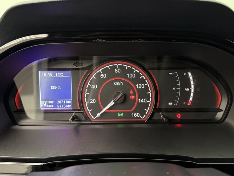 Vehicle Image 9