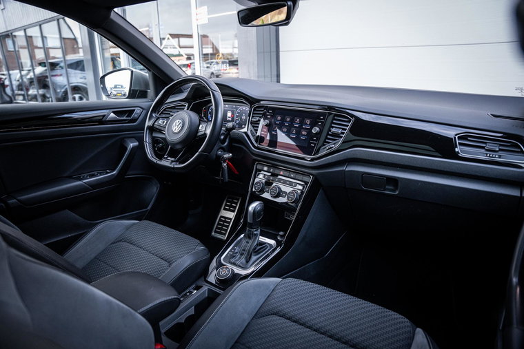 Vehicle Image 35